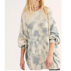 Tye dye cosmos pullover